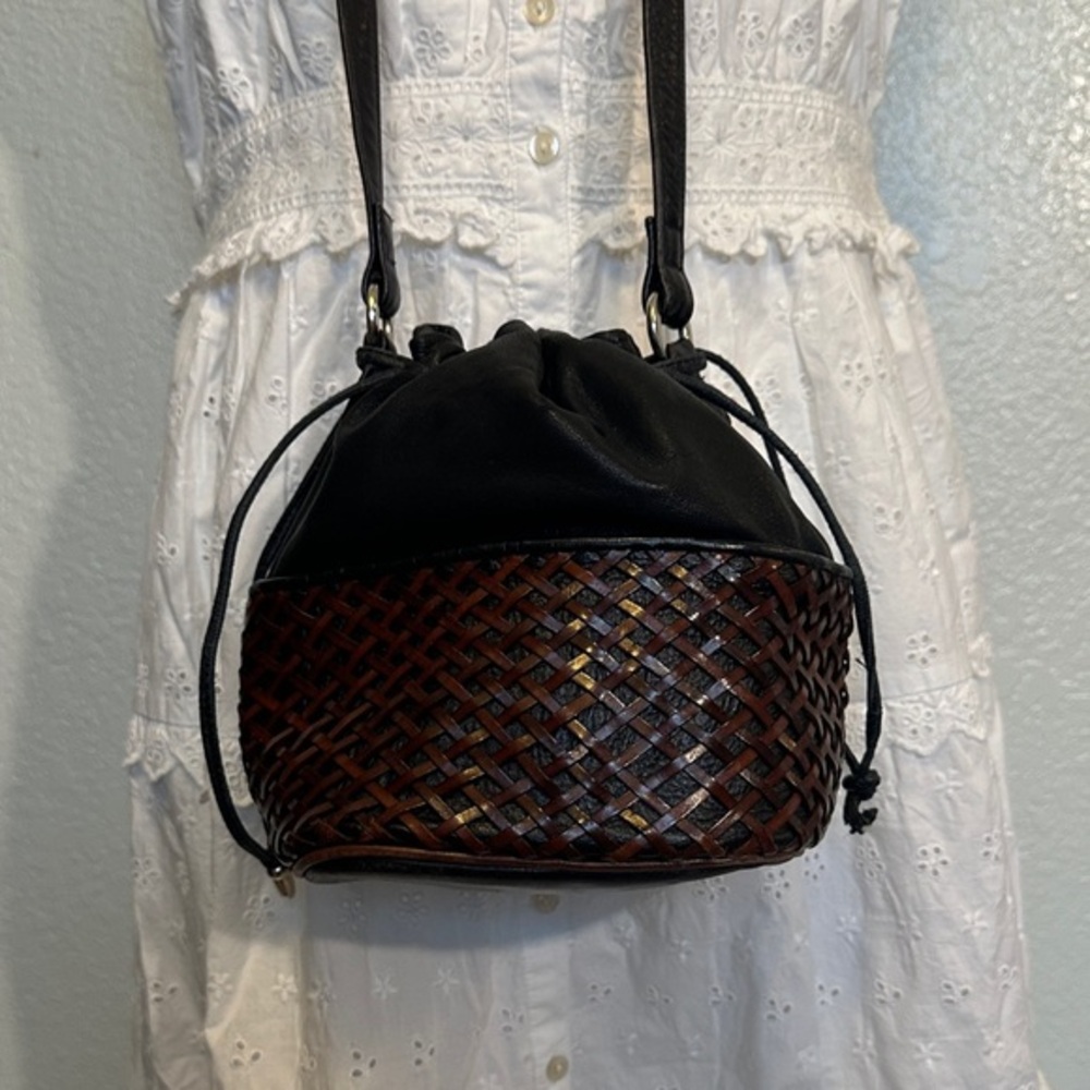 Jay Herbert Genuine Leather Bucket Bag Small Crossbody GUC